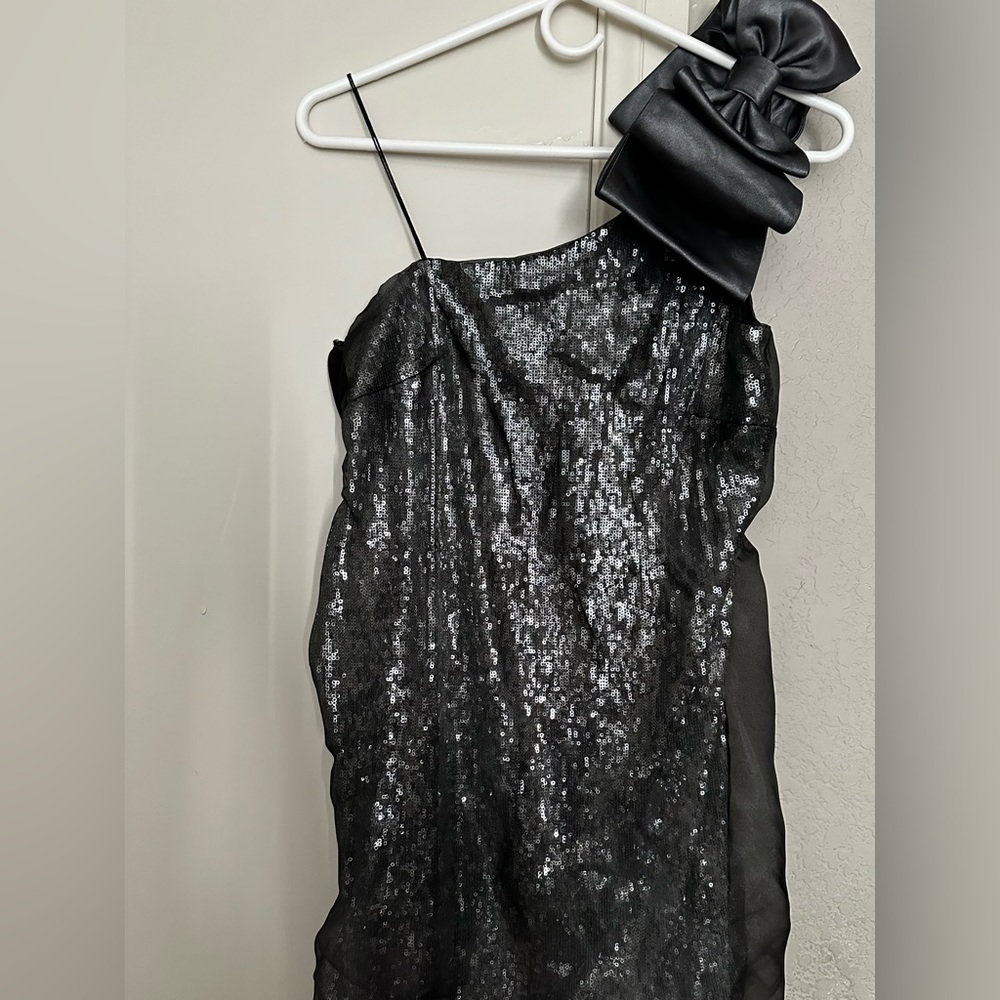 AQUA cocktail dress One Shoulder Metallic Silver Pewter sequins Bow